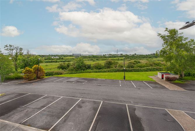 13 Lochan, Headford Road, Galway, Co. Galway