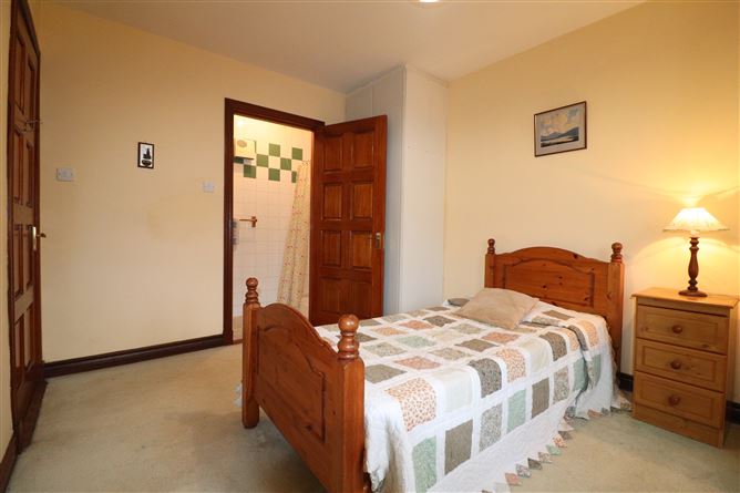 2 New Street, Killaloe, Clare