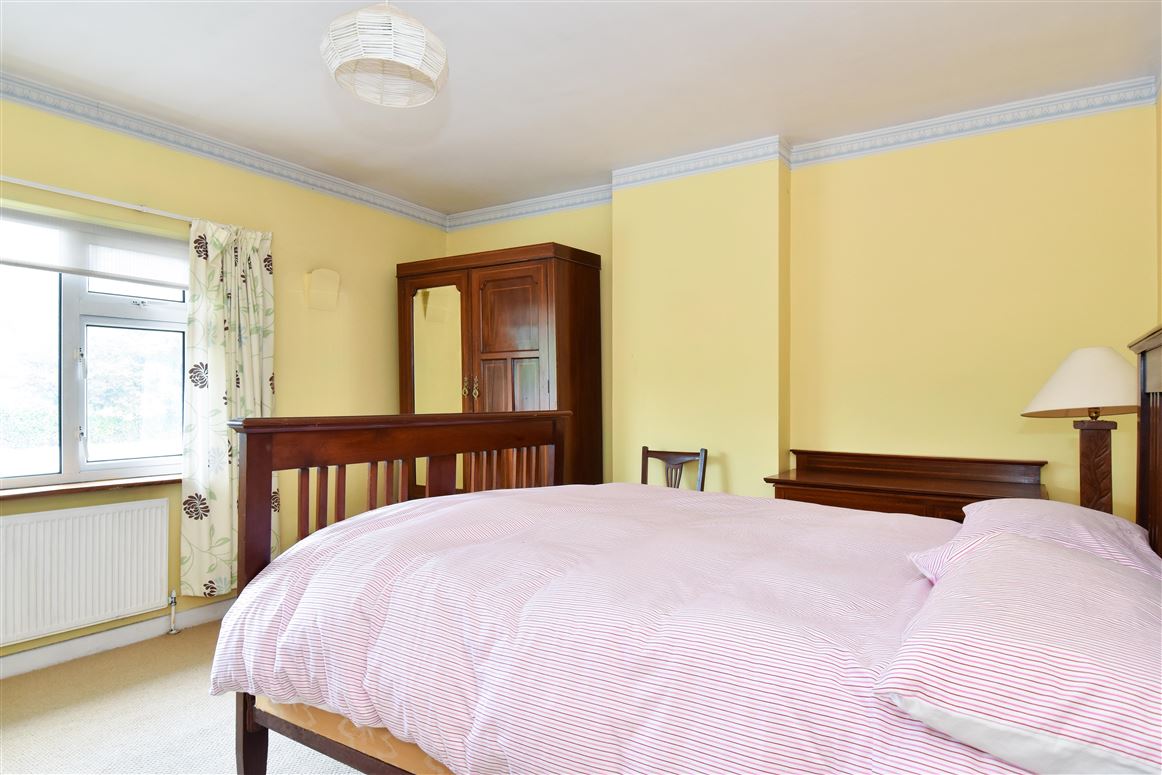 4 Glenard Crescent, Salthill, Galway