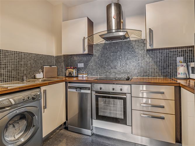 27 Fortunes Lawn, Citywest,   Dublin 24