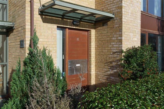 12 Castlegate Park, Adamstown, Co.Dublin