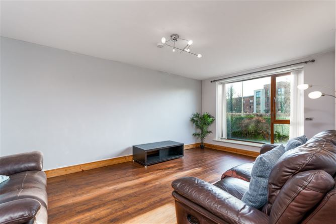 12 Castlegate Park, Adamstown, Co.Dublin