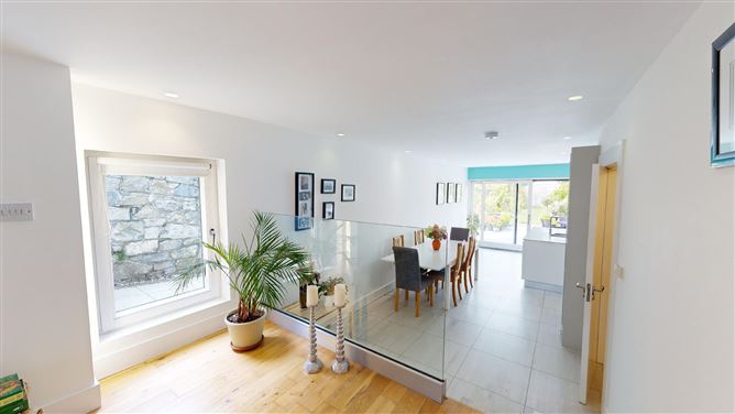 Upper Main Street, Abbeyleix, Laois