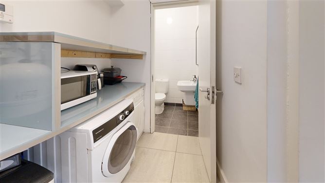 Upper Main Street, Abbeyleix, Laois