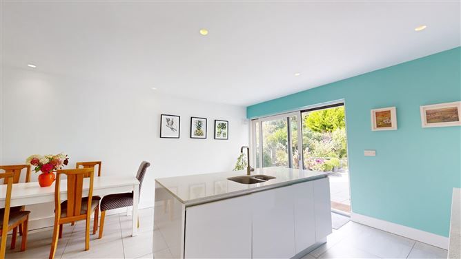 Upper Main Street, Abbeyleix, Laois