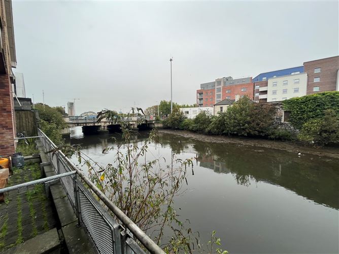 2 Cadogan Court , Fairview, Dublin 3