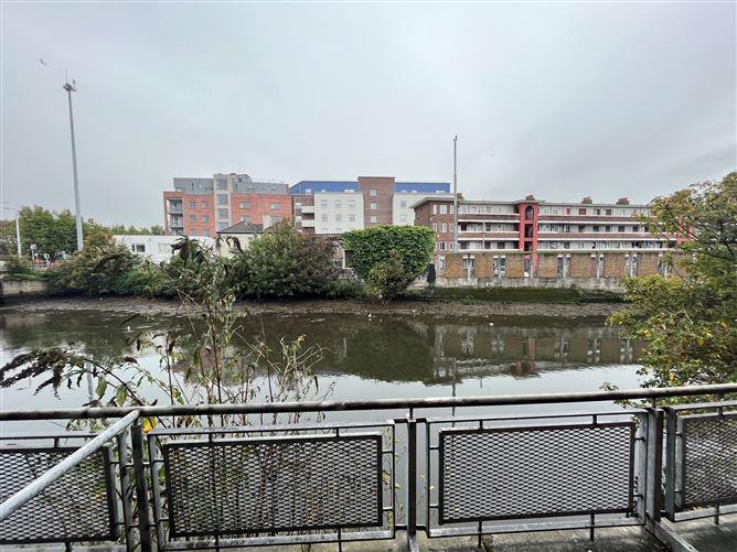 2 Cadogan Court , Fairview, Dublin 3