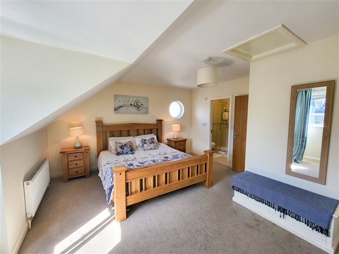 13 Reilean, Roscam, Galway City