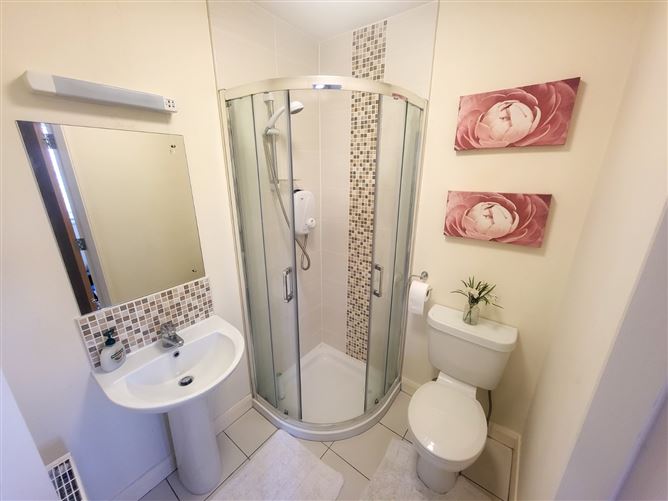 13 Reilean, Roscam, Galway City