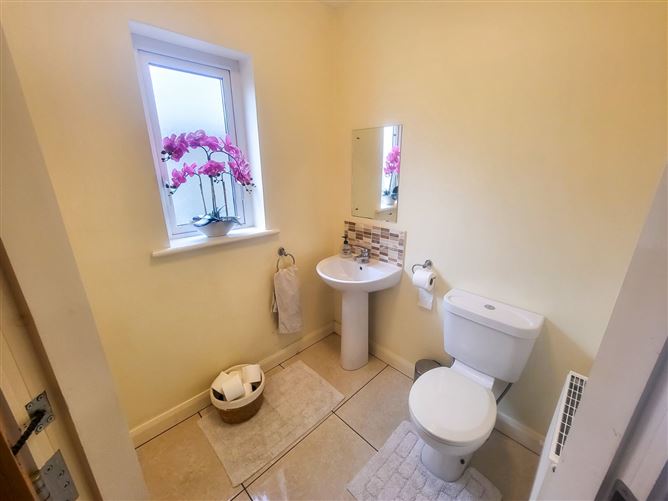 13 Reilean, Roscam, Galway City