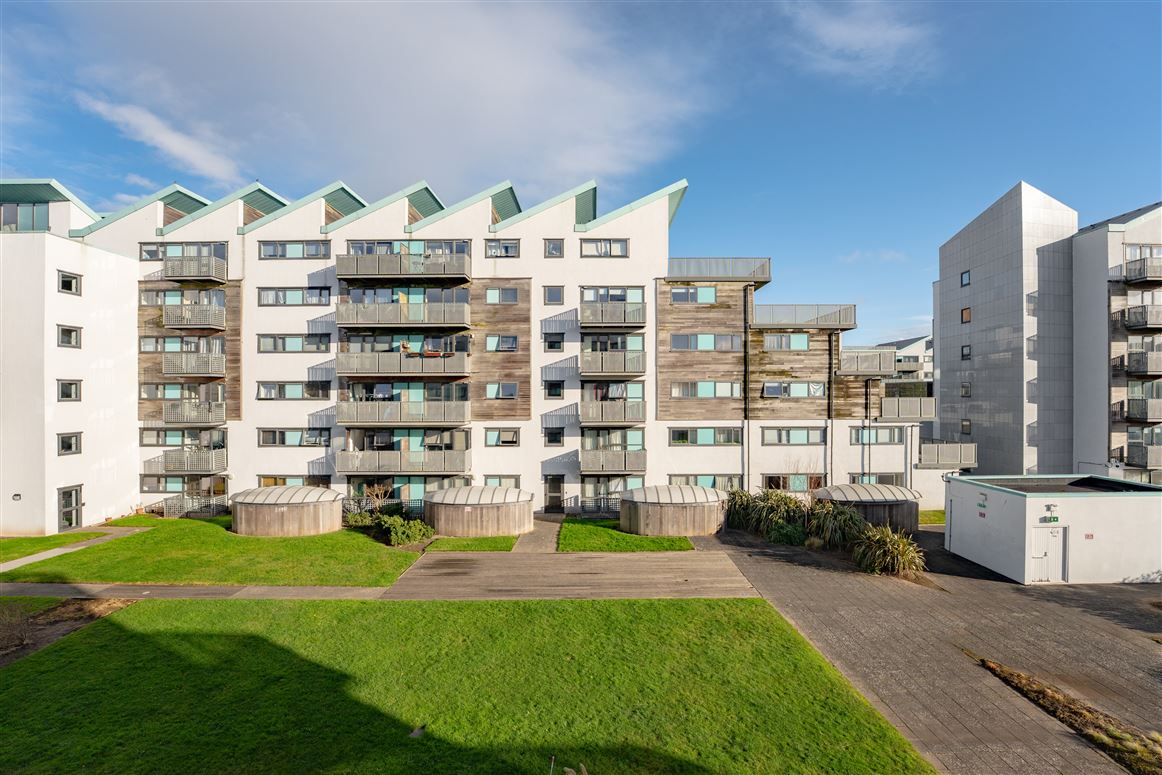 206 New Seskin Court, Tallaght, Dublin 24