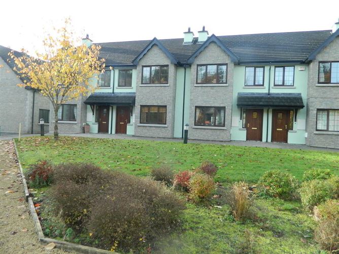 24 Mac Raghnaill Court, Lough Rynn, Mohill, Leitrim, Leitrim