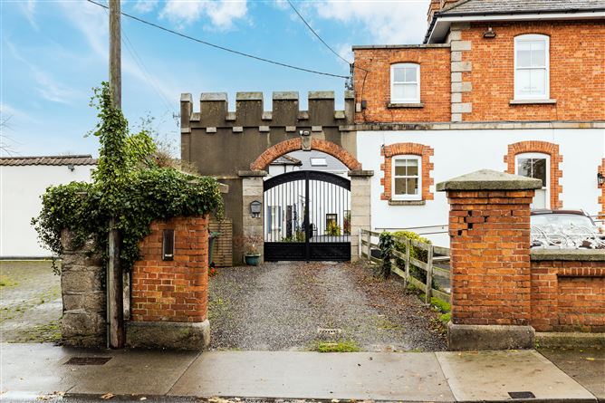 2 Moyola Mews, Lower Churchtown Road, Churchtown, Dublin 14