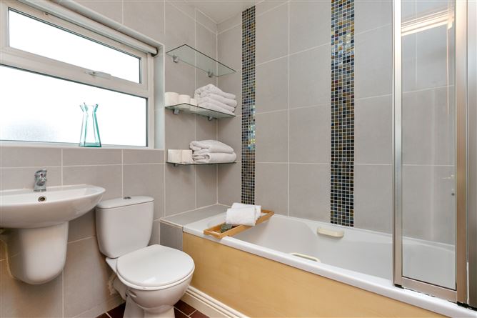 30 Elmbrook Walk, Lucan, Co.Dublin