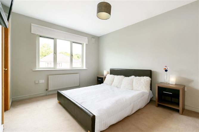 30 Elmbrook Walk, Lucan, Co.Dublin