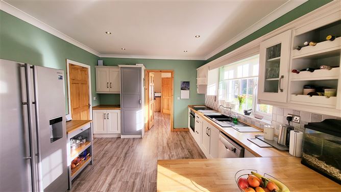 19 River Oaks, Riverstown, Birr, Offaly