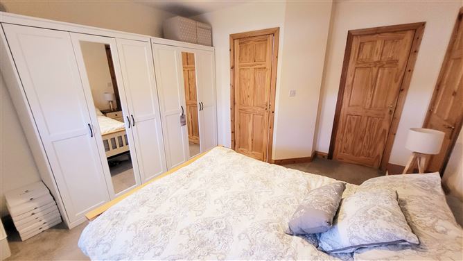 19 River Oaks, Riverstown, Birr, Offaly