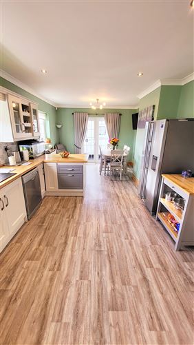 19 River Oaks, Riverstown, Birr, Offaly