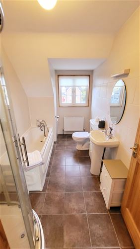 19 River Oaks, Riverstown, Birr, Offaly