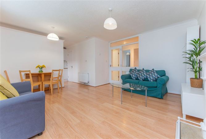 18 Rockbarton Court, Salthill, Galway