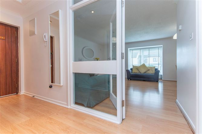 18 Rockbarton Court, Salthill, Galway