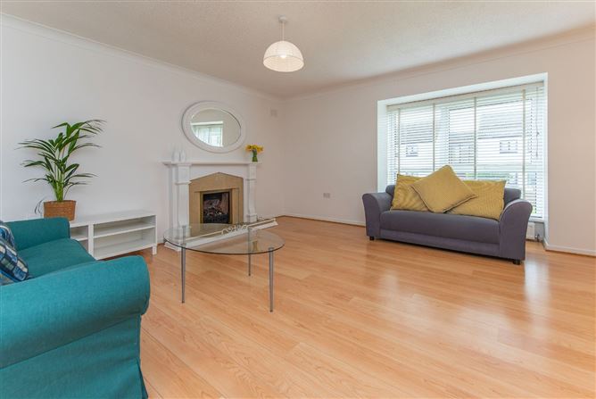 18 Rockbarton Court, Salthill, Galway