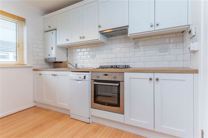 18 Rockbarton Court, Salthill, Galway