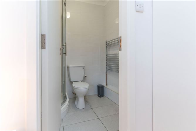 18 Rockbarton Court, Salthill, Galway