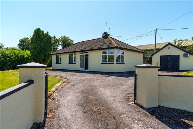 Yellow House, Kilcully, Whites Cross, Cork