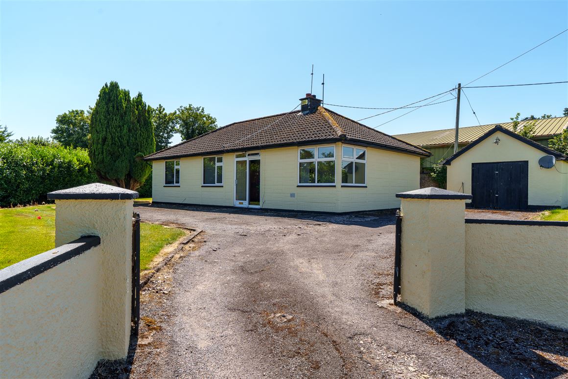 Yellow House, Kilcully, Whites Cross, Cork