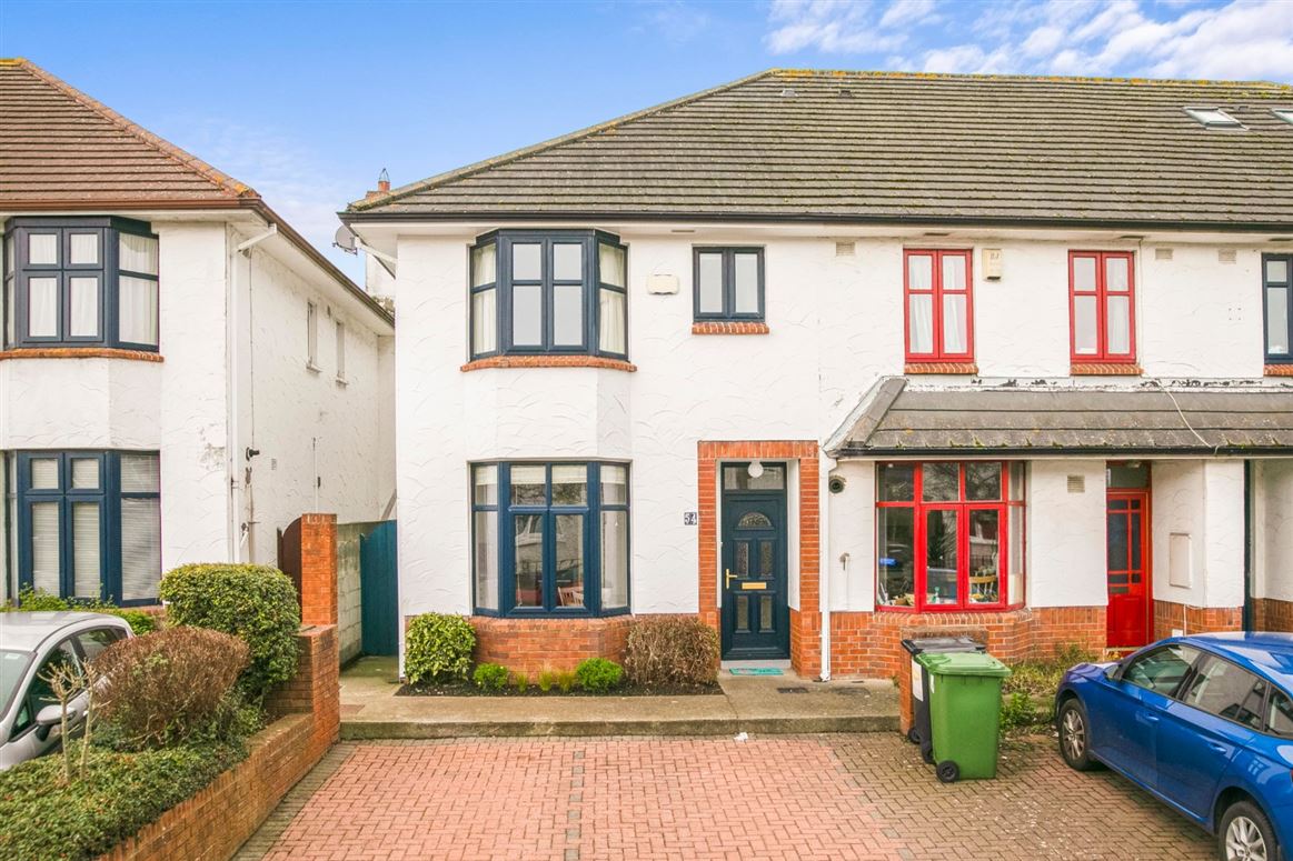 54 Brookfield Green, Kimmage, Dublin 12