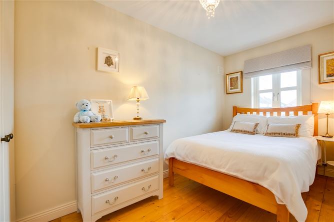 54 Brookfield Green, Kimmage, Dublin 12