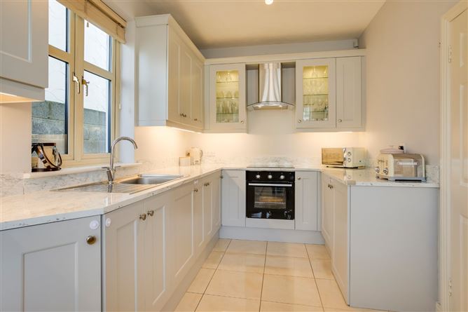 54 Brookfield Green, Kimmage, Dublin 12
