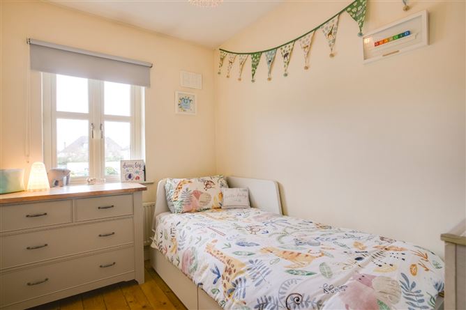 54 Brookfield Green, Kimmage, Dublin 12
