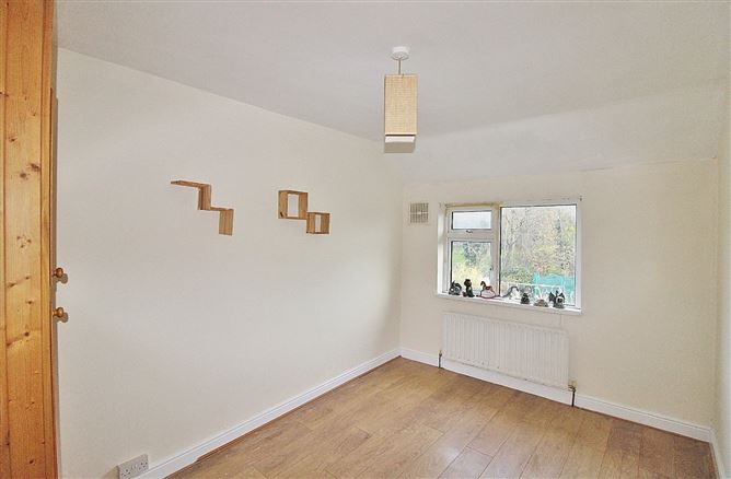 90 Edenmore Crescent, Raheny, Dublin 5