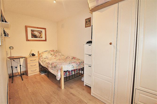 90 Edenmore Crescent, Raheny, Dublin 5