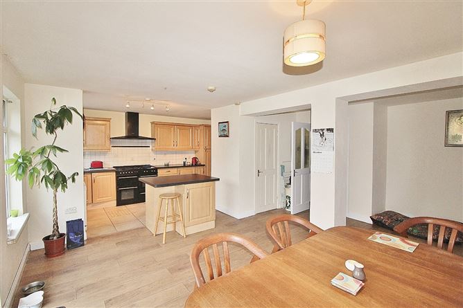 90 Edenmore Crescent, Raheny, Dublin 5