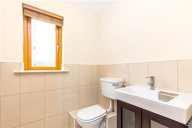 2 Landsdowne Manor, Swellan Lower, Cavan