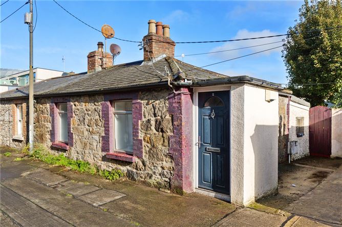 Main image for 2 Railway Cottages, Sandymount, Dublin 4