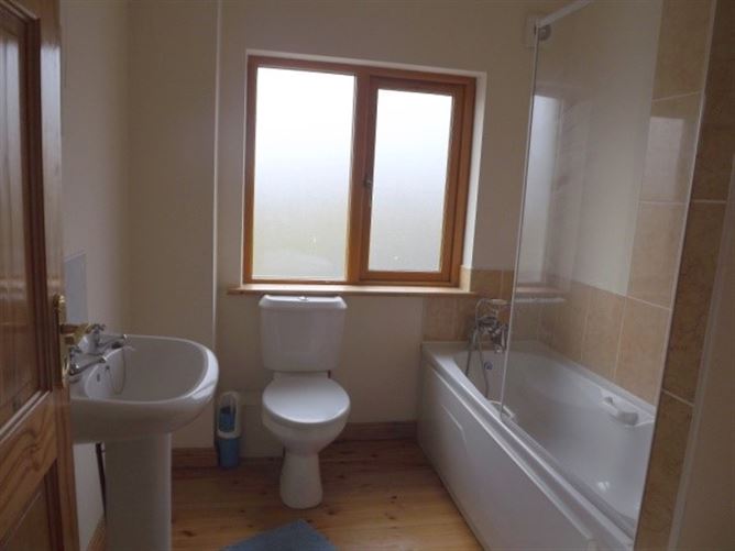 14 COIS ELVA, ST. BRENDANS ROAD, Lisdoonvarna, Clare