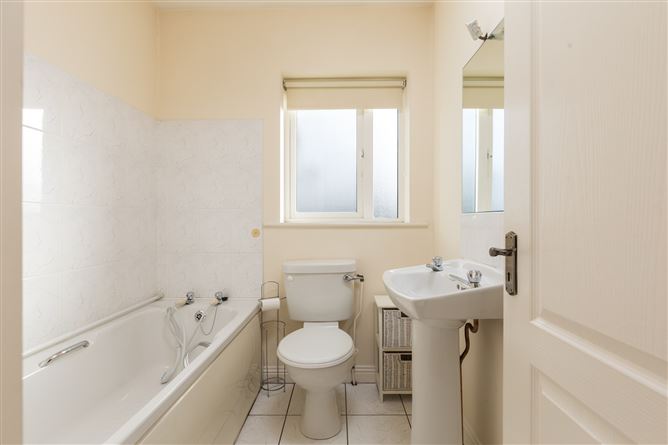 35 Station Court, The Avenue, Gorey, Co. Wexford