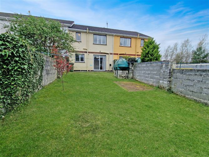 17 Dun Na Hinse, Lahinch Road, Ennis, Co. Clare