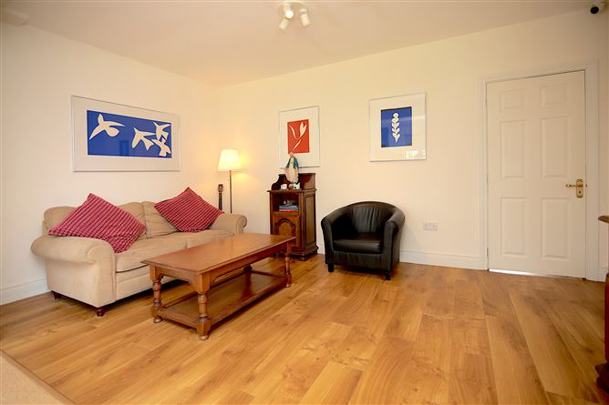 90 Kincora Grove, Clontarf,   Dublin 3