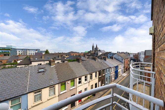 58 The Weavers, South Earl Street, Dublin 8