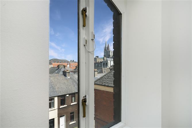 58 The Weavers, South Earl Street, Dublin 8