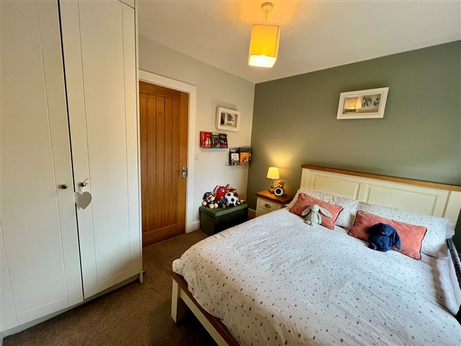 15 Farnamurry Close , Nenagh, Tipperary