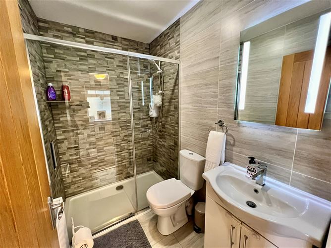 15 Farnamurry Close , Nenagh, Tipperary