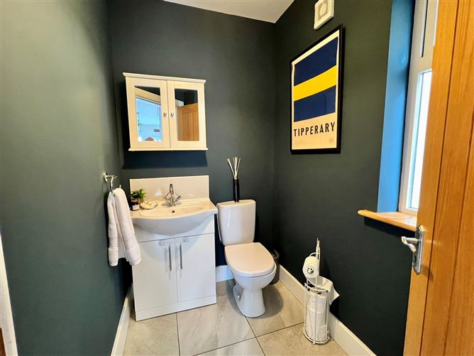 15 Farnamurry Close , Nenagh, Tipperary