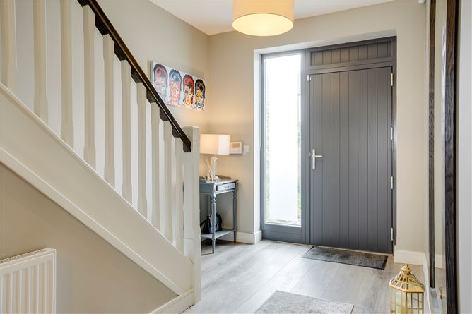 52 The Avenue, Scholarstown, Rathfarnham, Dublin 16