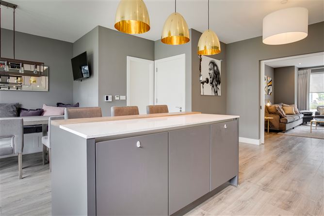 52 The Avenue, Scholarstown, Rathfarnham, Dublin 16